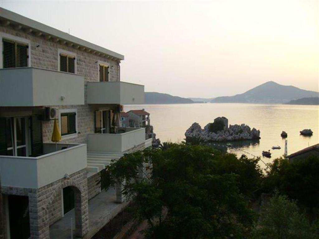 Guest House Villa Pastrovka Sveti Stefan Exterior foto